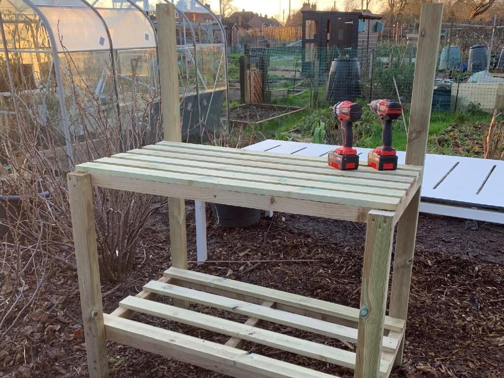 End result of the potting bench. 