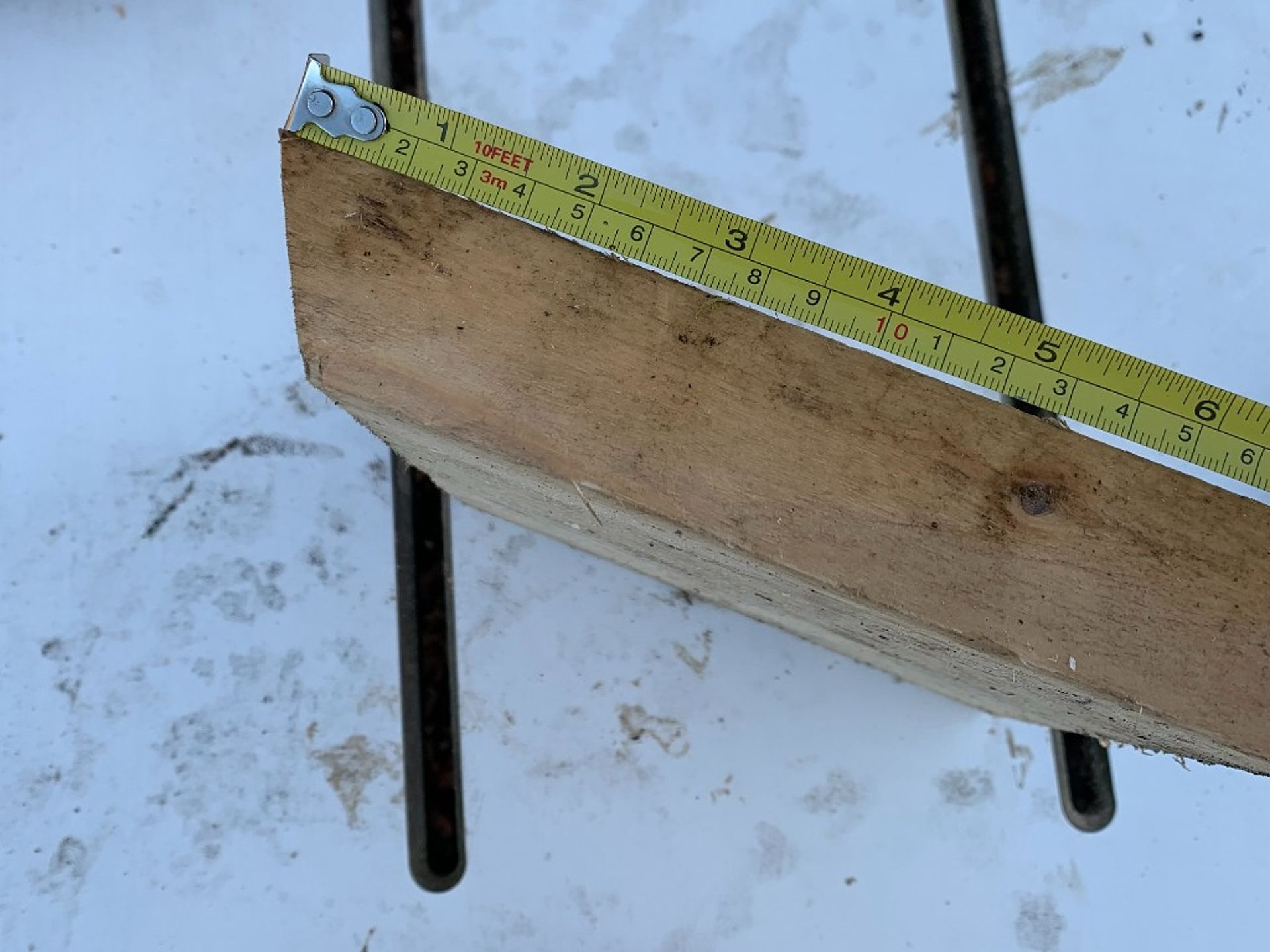 Image of the length of the wood piece.