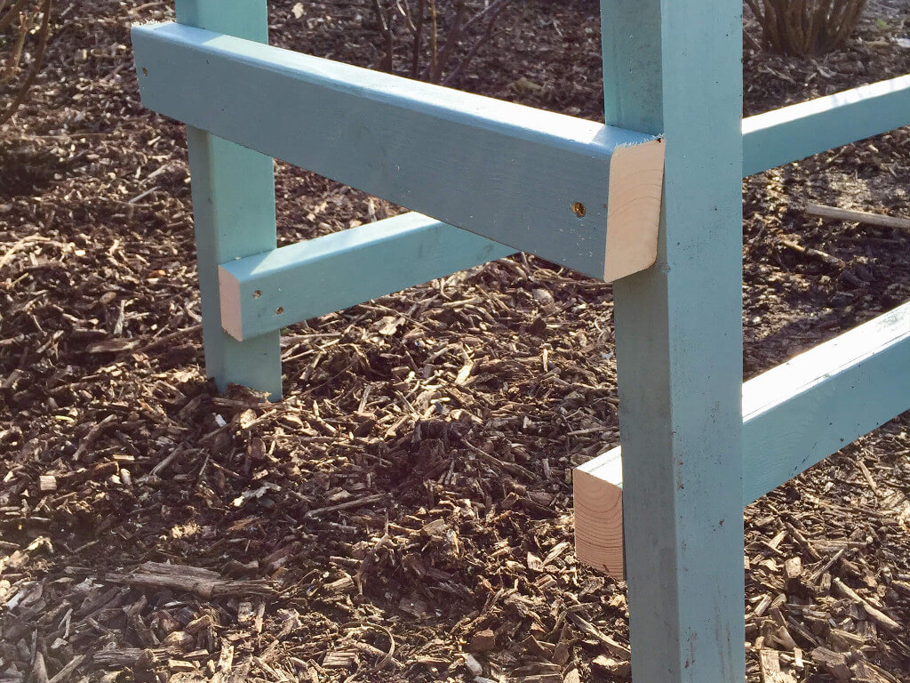 Side image of the wood frame.