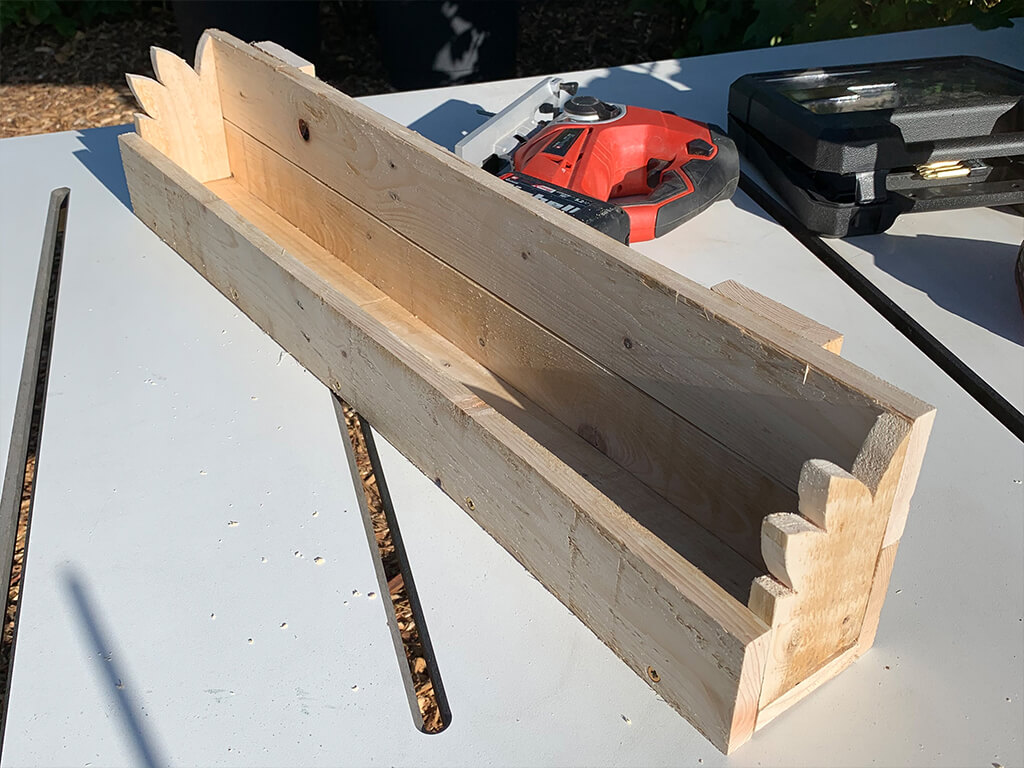 Image of the pallet shelve. 
